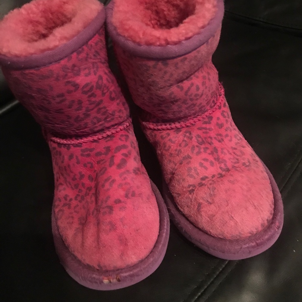 UGGS PINK